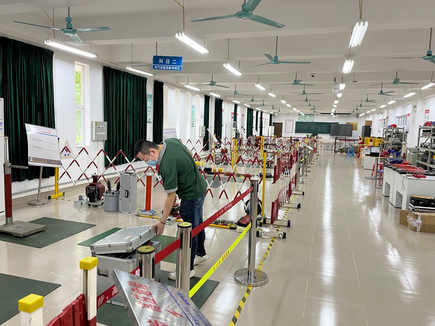 ?    ?廣東水利電力職業技術學院實訓室設備、軟件及系統建設項目
